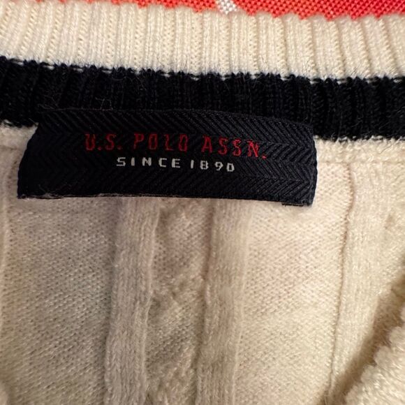 U.S. Polo Assn. Men's V-Neck Cable Knit Beige Sweater Size Large - Picture 8 of 12
